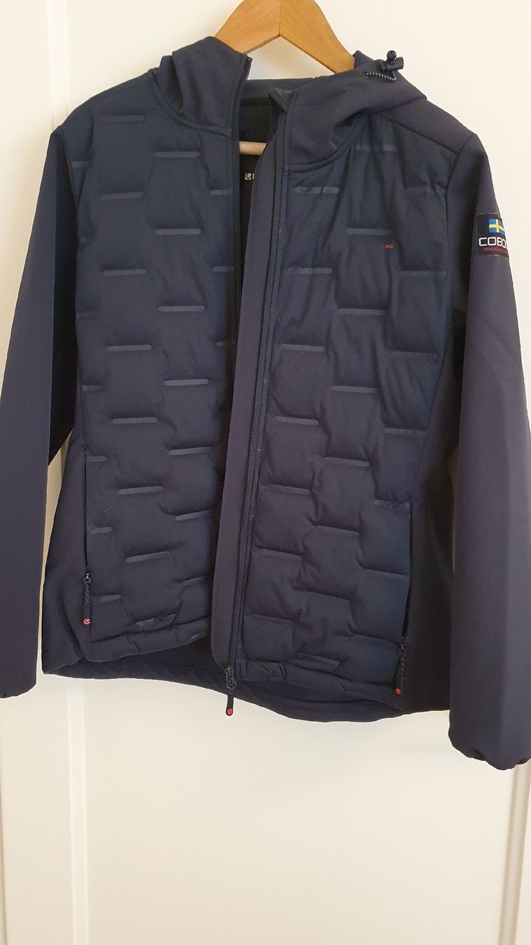 Jacken: Jacke – Gebraucht aus Basel von and_xs78