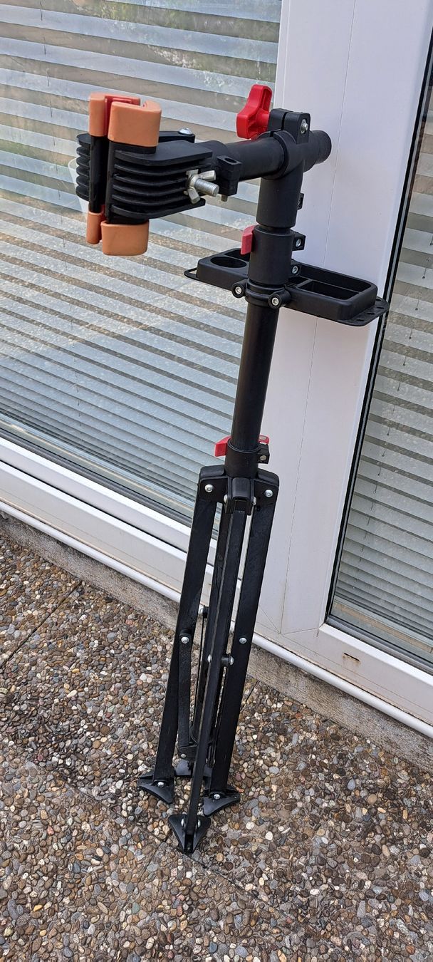 Cavalletti per biciclette: Fahrrad-Montageständer – Usato da Füllinsdorf venduto da Borgirosi 1