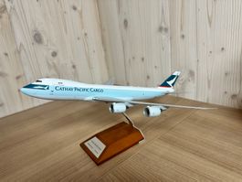 Boeing 747-8F Cathay Pacific 1:200
