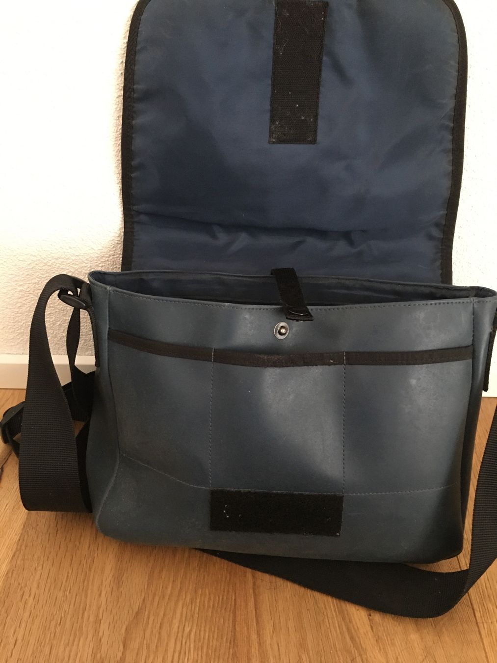Esprit Sacs: Esprit Tasche 20x30 cm – Neuf (Voir description) à Suhr par mar_6lb7 1