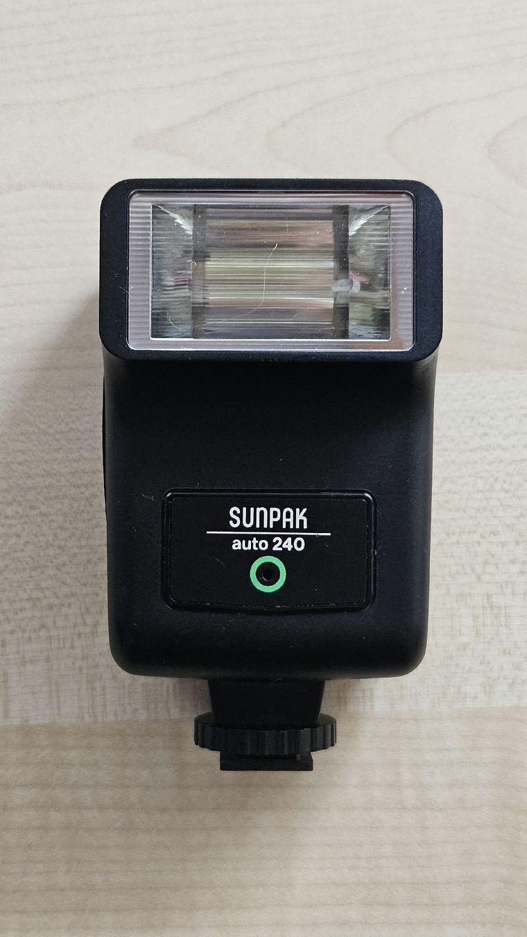 Flash: Blitz Sunpak Auto 240 – Usato da Zürich venduto da Kingphil1