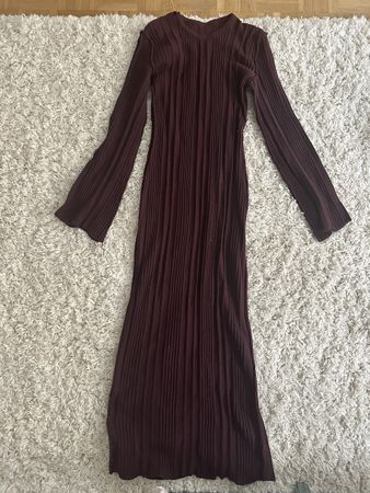 Elegant Burgundy Ribbed Maxi Dress for Autumn/Winter