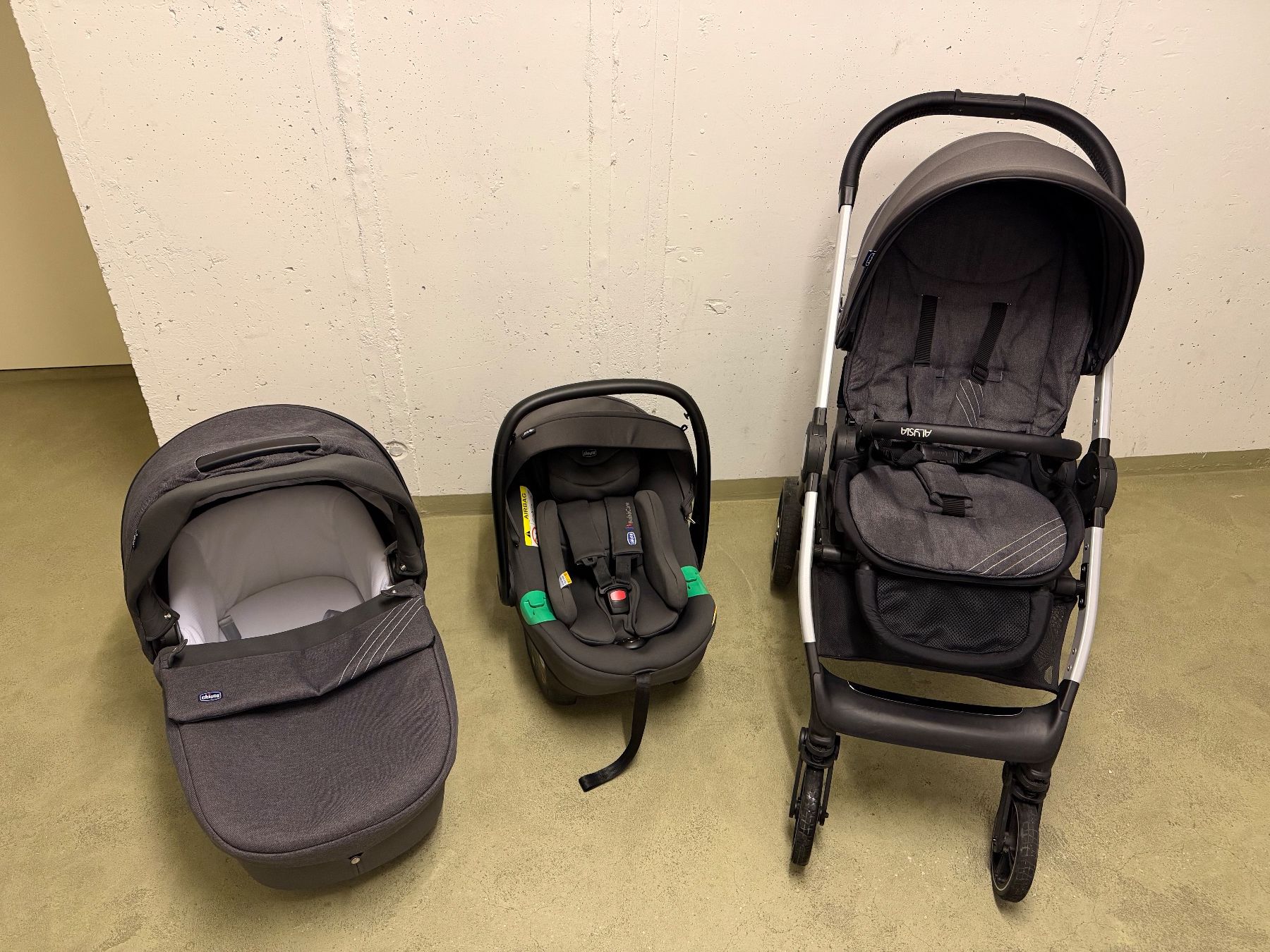 Chicco Carrozzine: Trio kinderwagen Chicco Alysia – Usato da Muri AG venduto da sar_52jn
