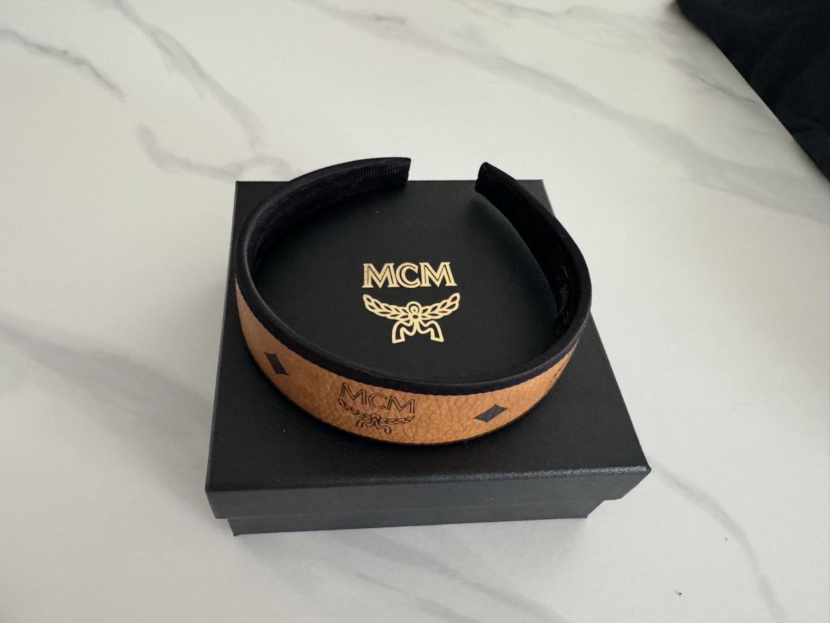 Mcm Accessoires pour cheveux: MCM Haarreif mit Box und Beutel – Neuf (Voir description) à Stetten AG par Dekis-Tradingcards 3