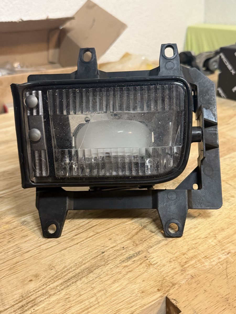 BMW Tutti pezzi di ricambio auto: Original Bmw e30 Nebelscheinwerfer aus Glas – Usato da Lachen SZ venduto da joe_jkx8 1