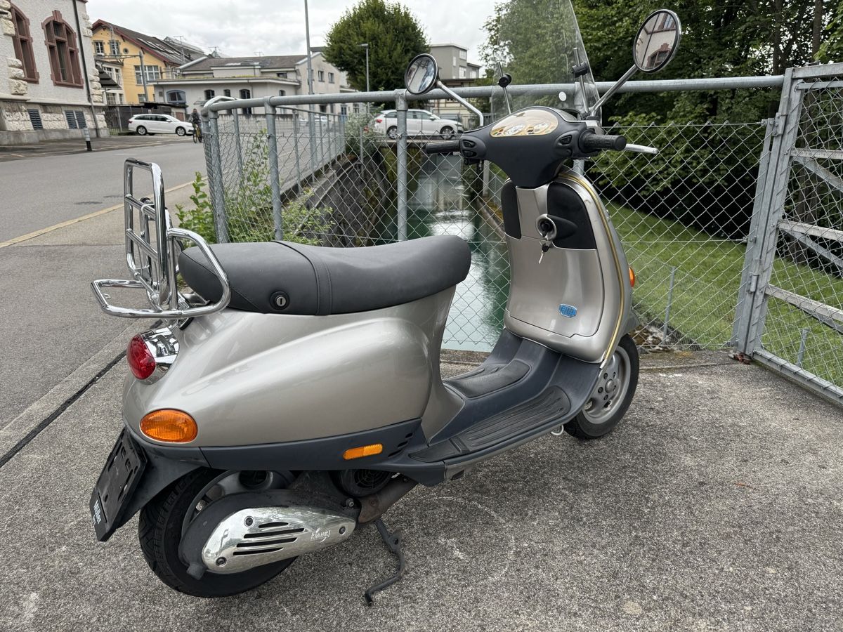 Piaggio Strada: Piaggio Vespa 125 – Usato da Spreitenbach venduto da Schumacher 4