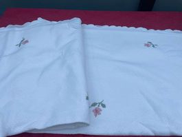 Bettdecke weiss mit Blumen 260x235 cm