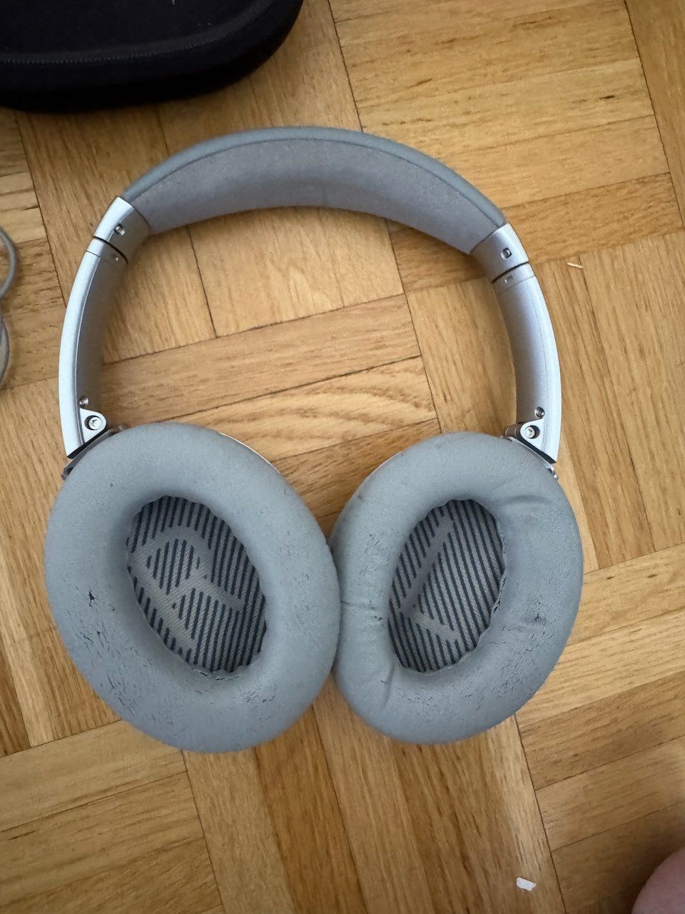 Bose Kopfhörer: BOSE QuietComfort Bluetooth Noise Cancelling Kopfhörer – Defekt aus Zürich von kanausonric 1