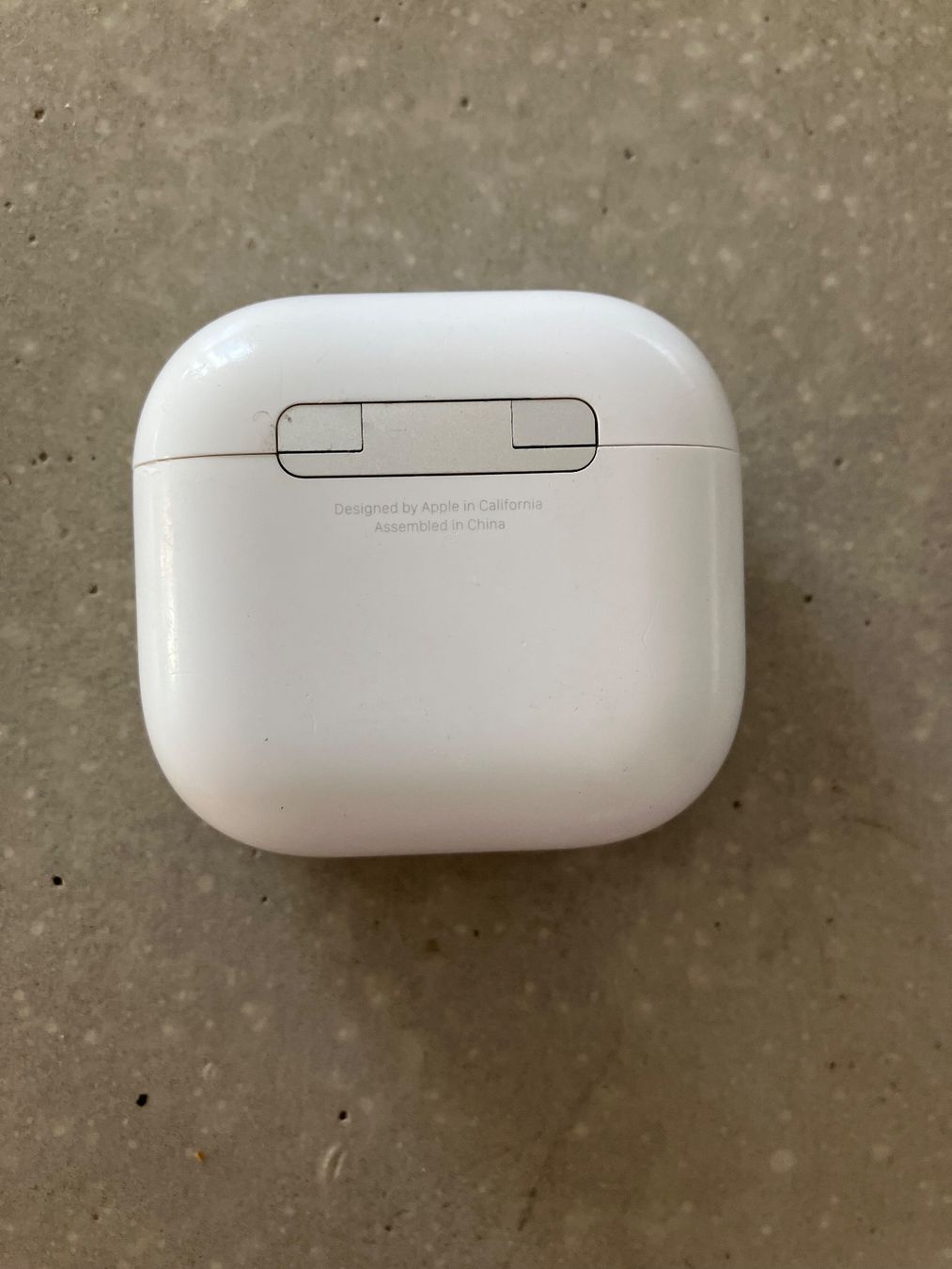 Apple Casques audio: APPLE AIRPODS 4 CASE – D'occasion à Lausanne par mr.v 2