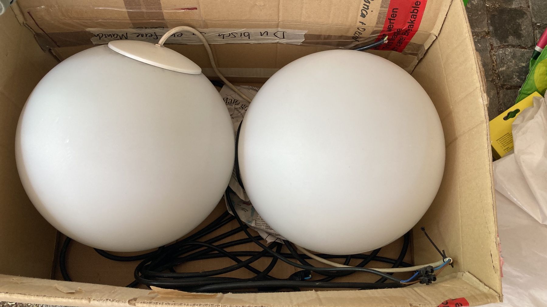 Lampadari & plafoniere: Milchglas Pendelleuchte Glaskugellampe – Usato da Bauma venduto da mimiloti 1