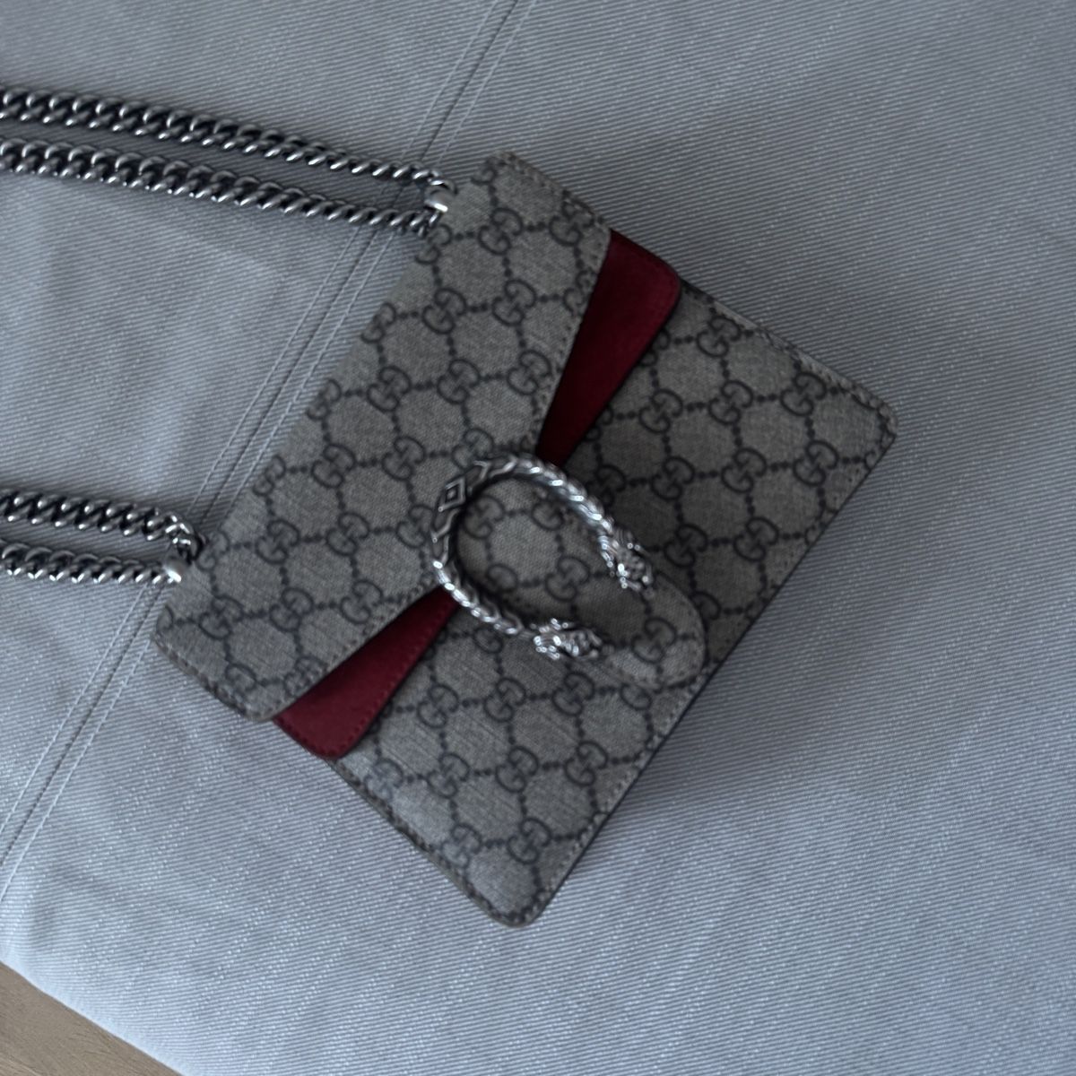 Gucci Sacs femmes: Dionysus Gucci Supreme Mini Bag – D'occasion à Fribourg par ksu_65bh 4