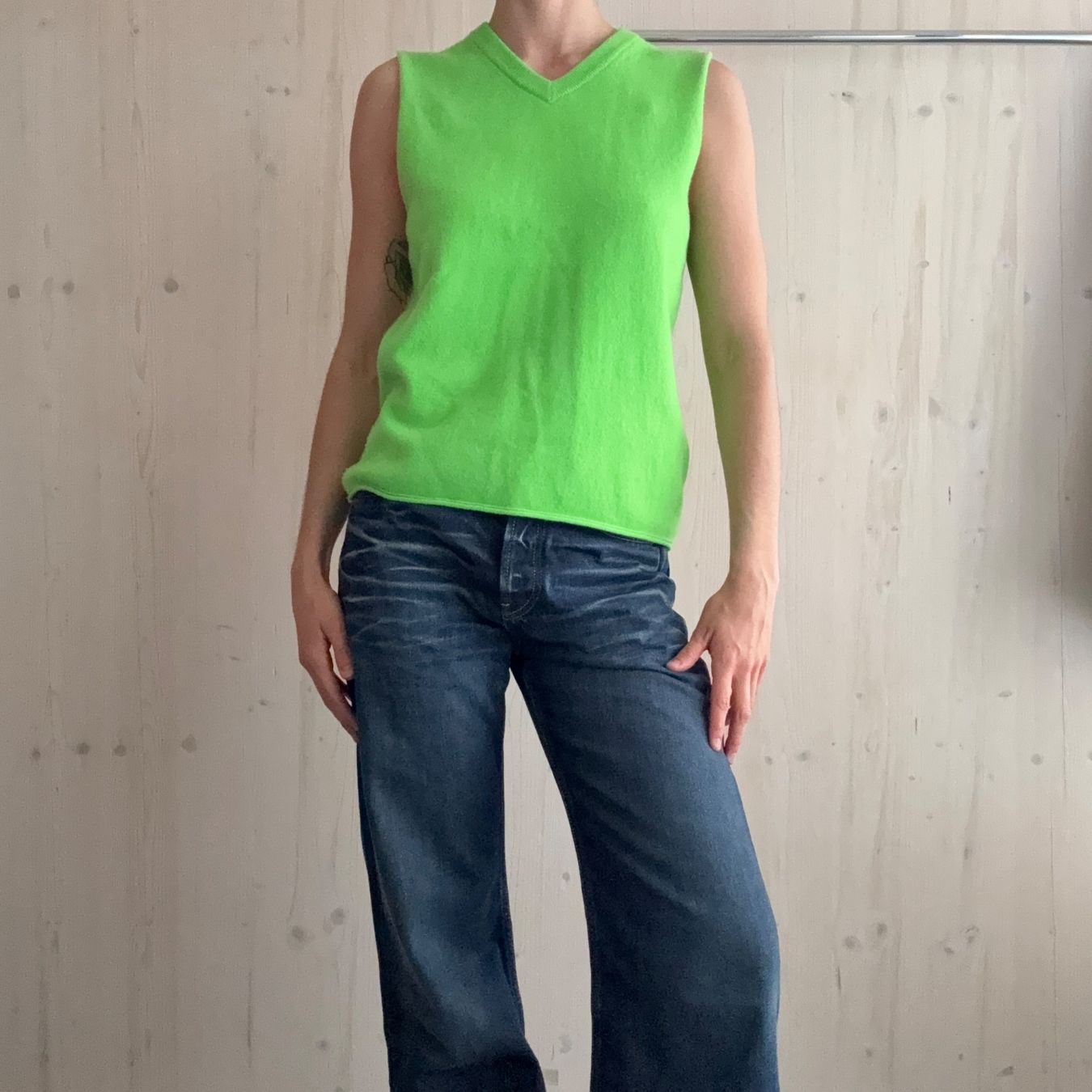 T-shirt: extreme cashmere veste – Usato da Basel venduto da Magali82 3