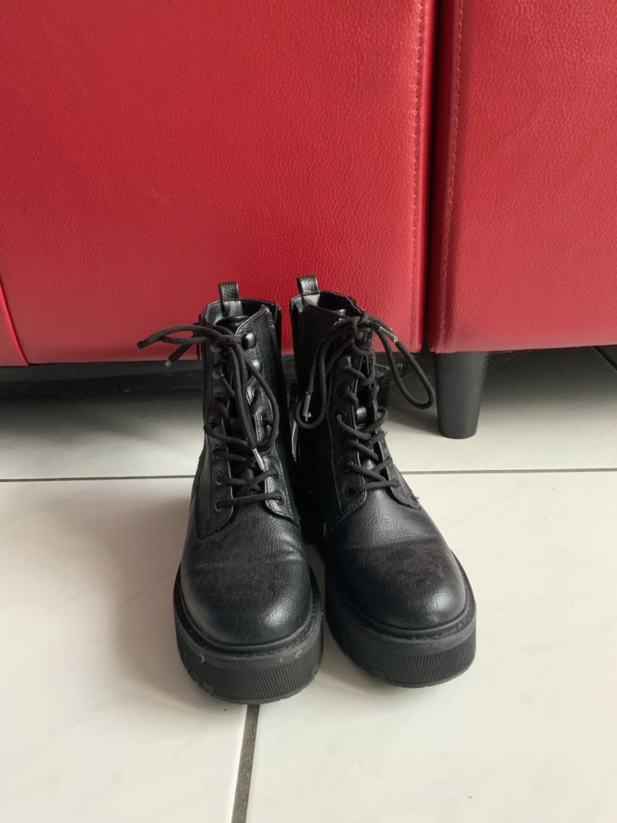 Scarpe da donna: Stiefel Boots Winter Herbst – Usato da Bettlach venduto da valishop 1