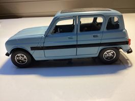 Modellauto "RENAULT R4“ Bburago Italy 70er Jahre 1:24 NEU!!