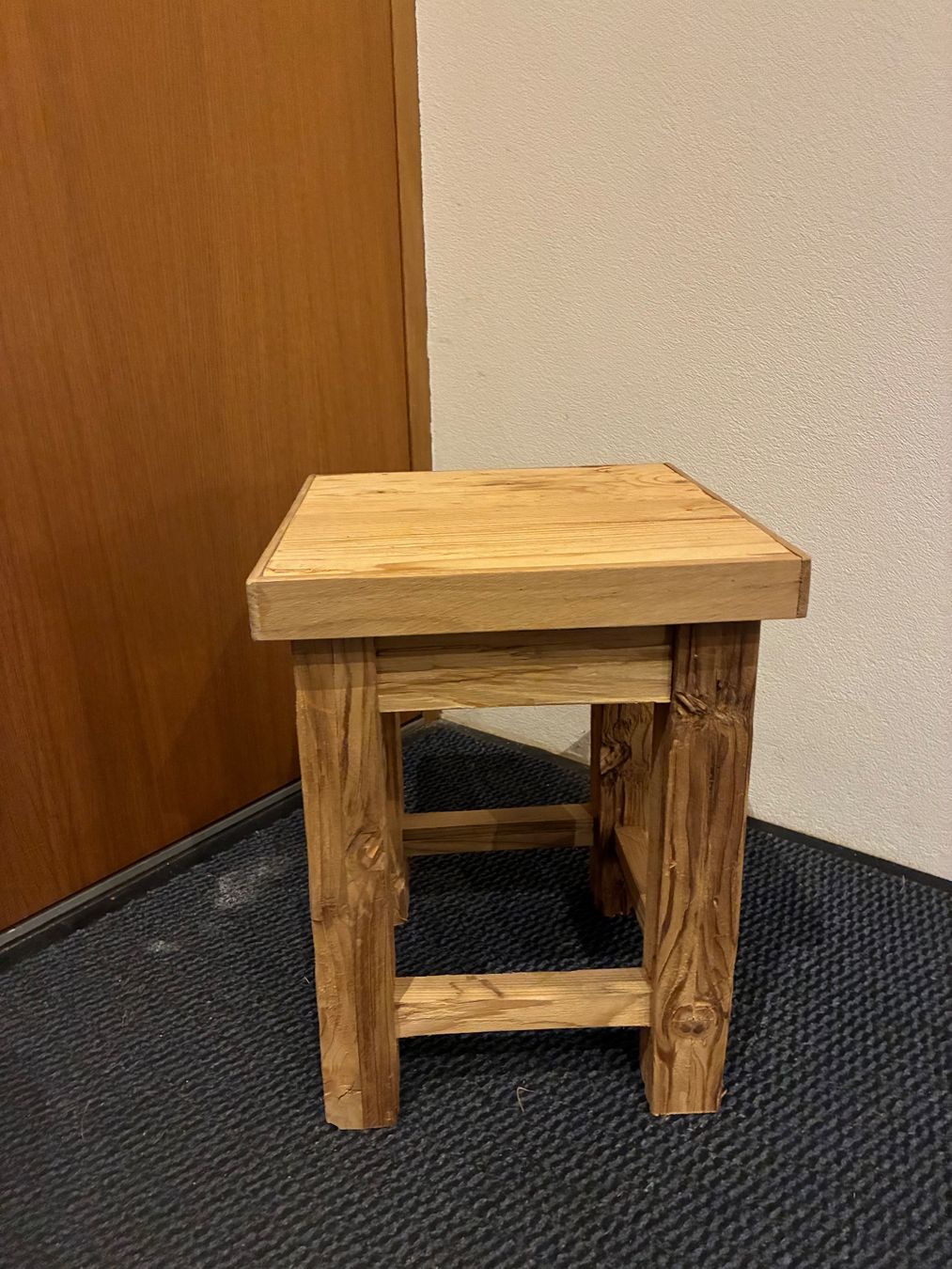 Articles en bois: Rustikaler Hocker – Neuf (Voir description) à Vicosoprano par moikka 1