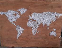 Weltkarte auf Massivholz mit Fadentechnik ,Wandbild
