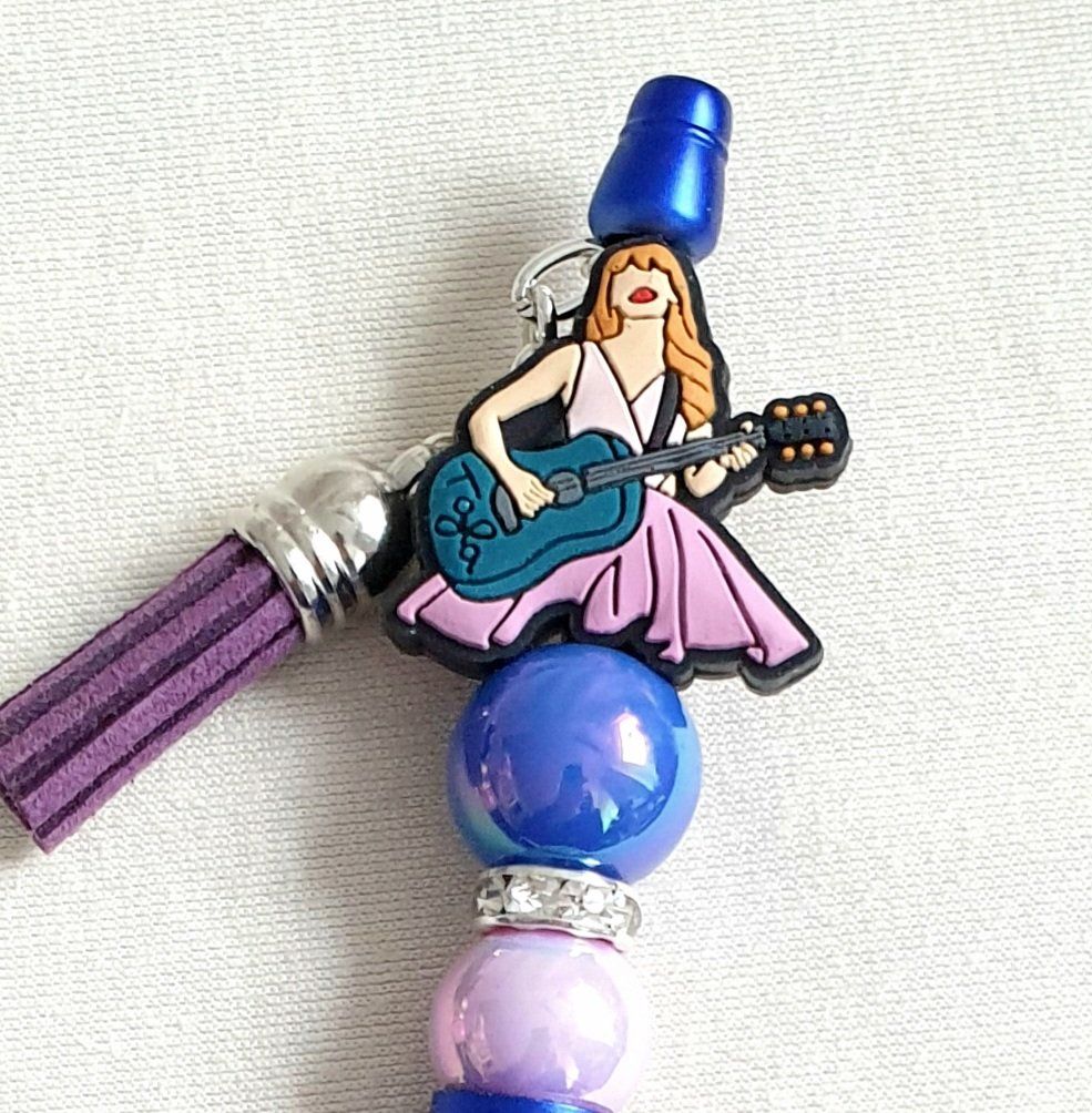 Stifte & Marker: 1 Perlenstift/Kugelschreiber "Taylor Swift" mit Zottel % – Neu und originalverpackt aus Oberglatt ZH von -your-Style- 1