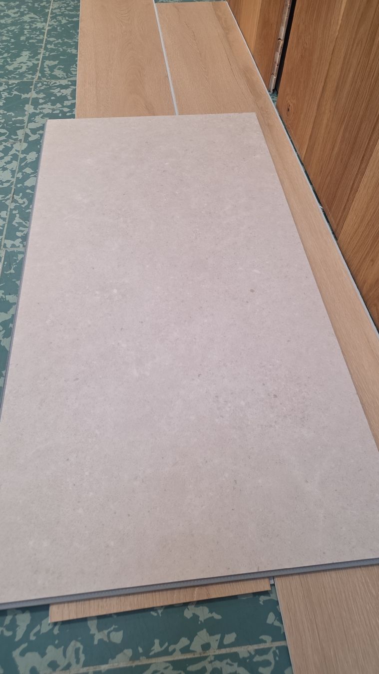 Rivestimenti per pavimenti: Vinyl SPC Wasserfest steinoptik Beige – Nuovo e nell'imballaggio originale da Rothrist venduto da swiss-laminat 1