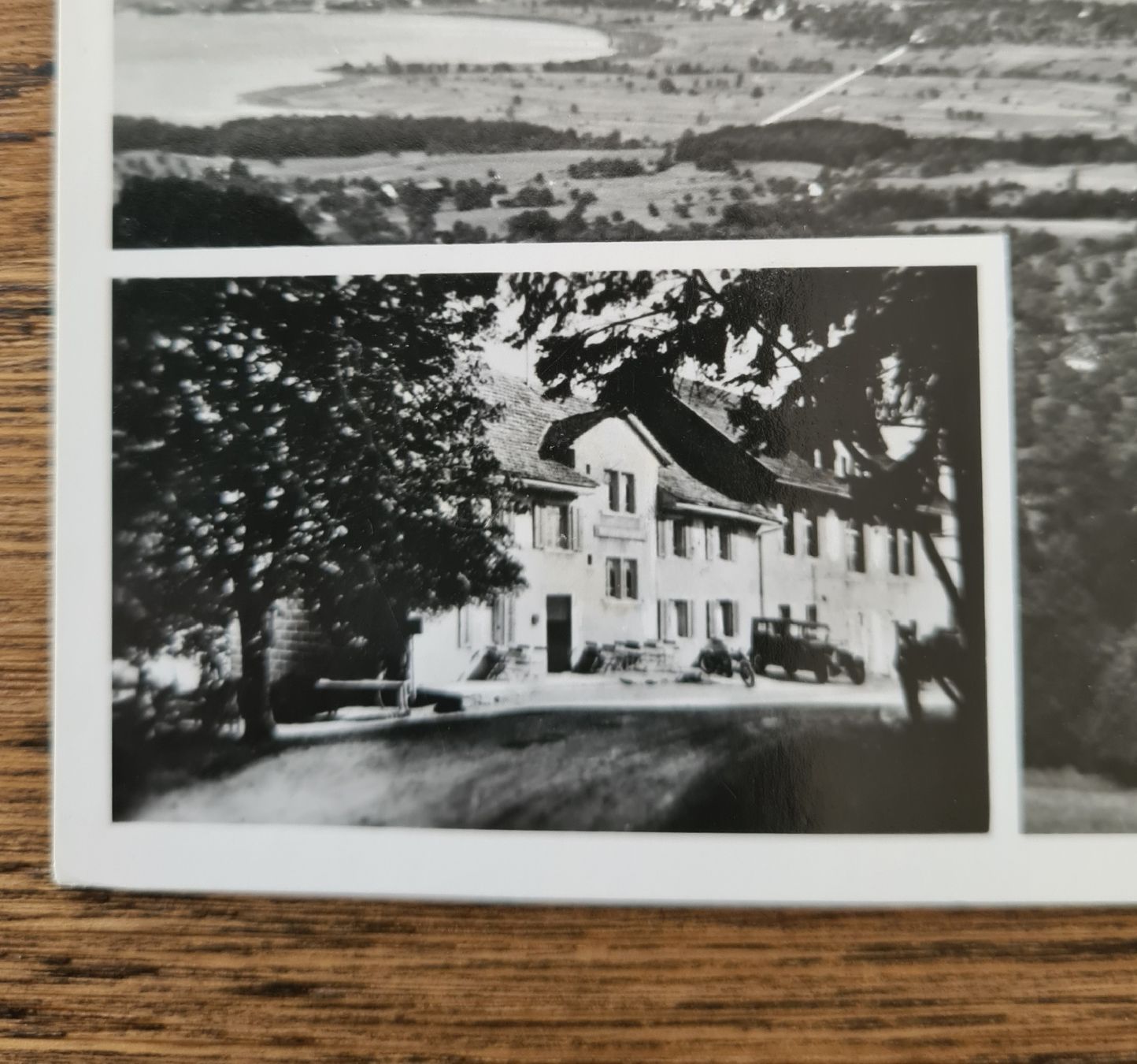 Cartoline postali: Wirtschaft Pfannenstiel, Oldtimer vor dem Haus – Usato da Ebikon venduto da Donar50 1
