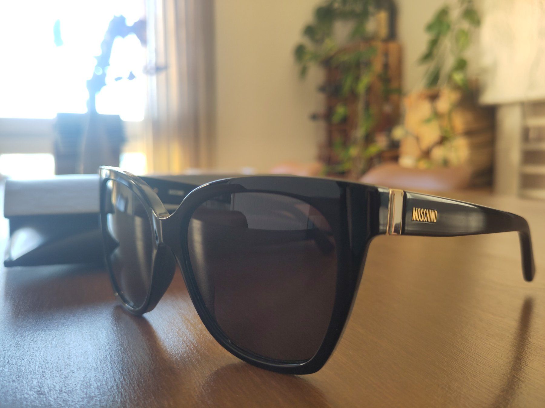 Moschino Lunettes & Verres: Moschino Sonnenbrille Cateye – Neuf (Voir description) à Zürich par babsypsilon 2