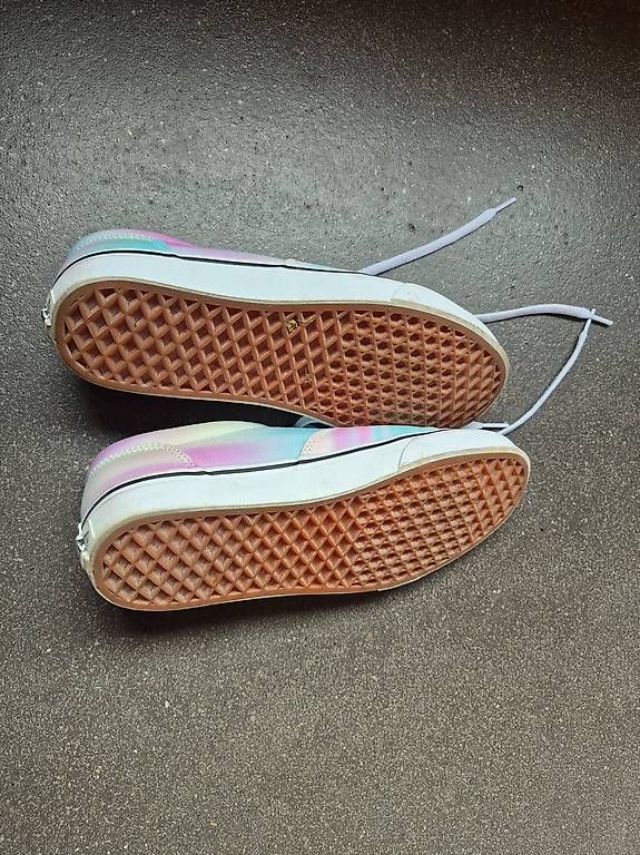 Scarpe da uomo: Freizeitschuhe Regenbogenfarben VANS 41 – Usato da St. Gallen venduto da Amelie_73 2