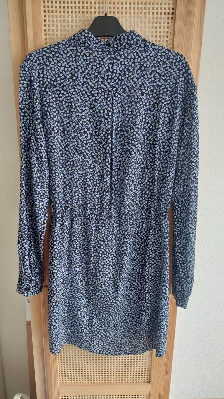 H&M Kleider: Robe fleurie H&M, taille S, neuve – Neu (gemäss Beschreibung) aus Genève von a_t_g5kq 3