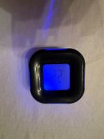 Réveil digital noir et bleu - Parfait pour l'hiver! (467)