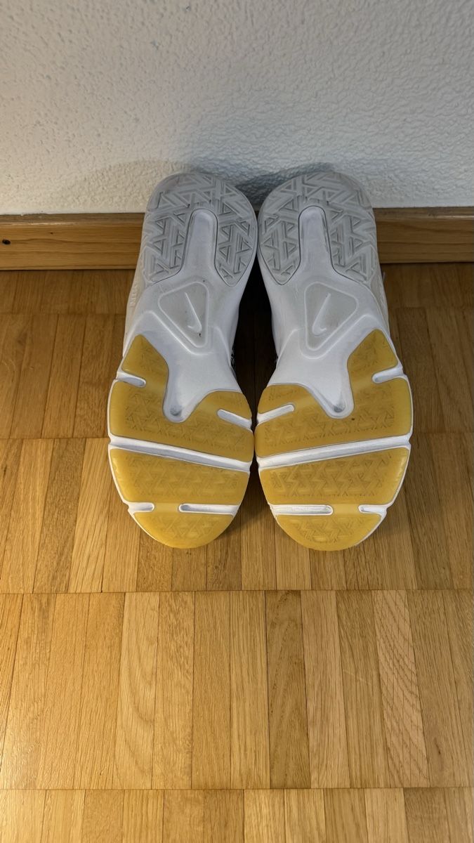 Nike Damenschuhe: Nike Sportschuhe – Gebraucht aus Kloten von S_m00 2