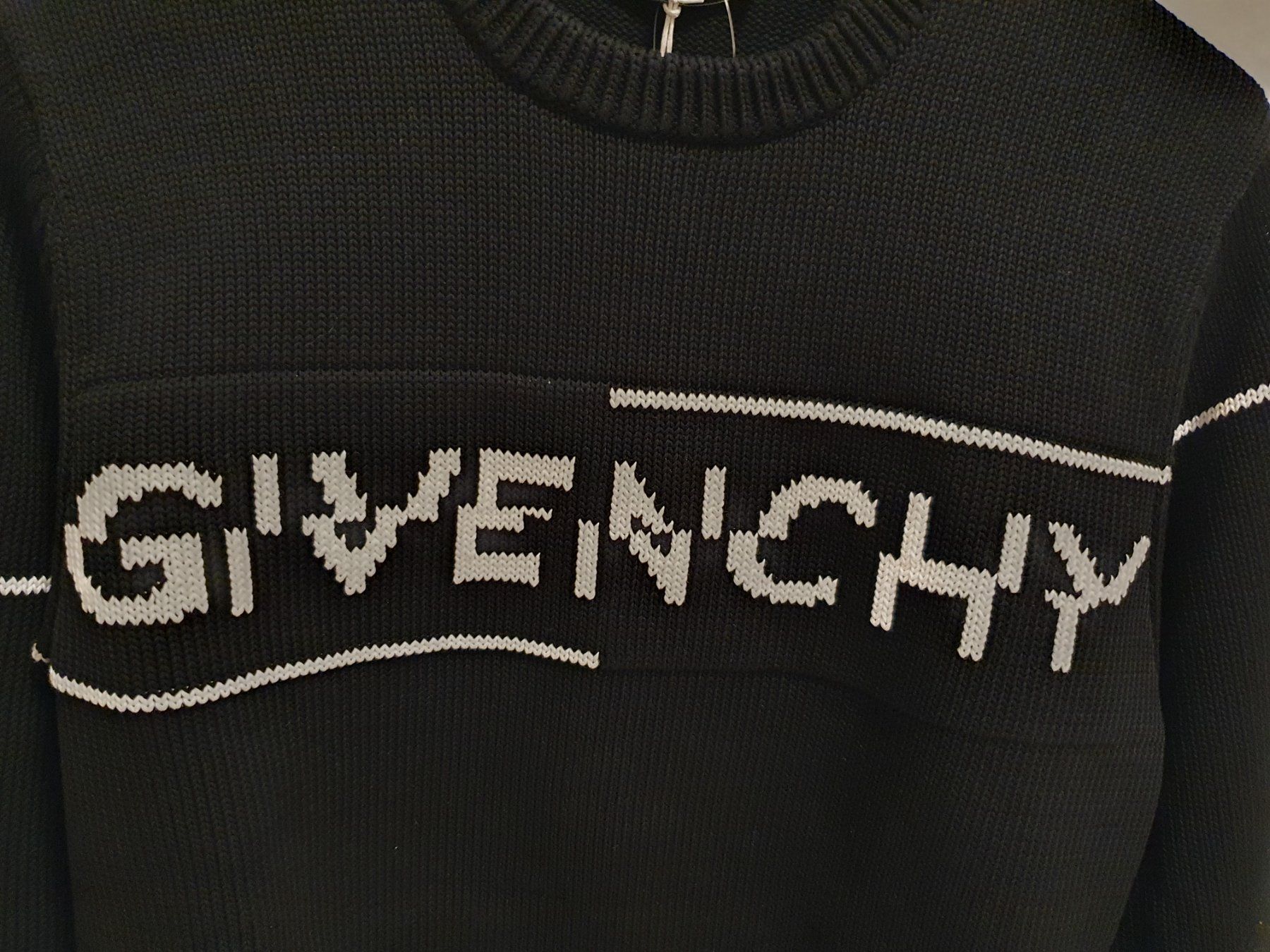 Givenchy Maglioni & Felpe: Givenchy Pullover schwarz Gr. S Original – Nuovo (secondo la descrizione) da Kreuzlingen venduto da RahMal 7