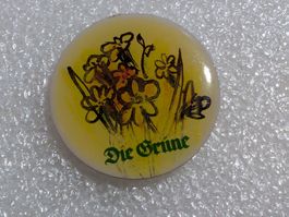 Ansteckpin 252: Die Grüne