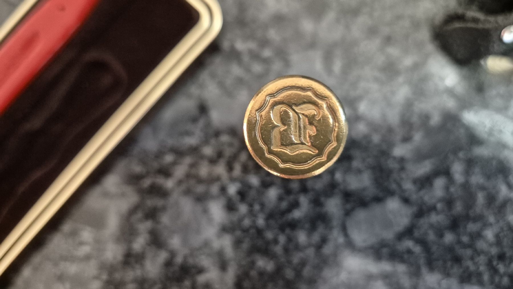 Timbri: Petschaft Siegelstempel antik mit Monogramm "RF" + Siegellac – Nuovo e nell'imballaggio originale da St. Margrethen SG venduto da ant_wnp6 3