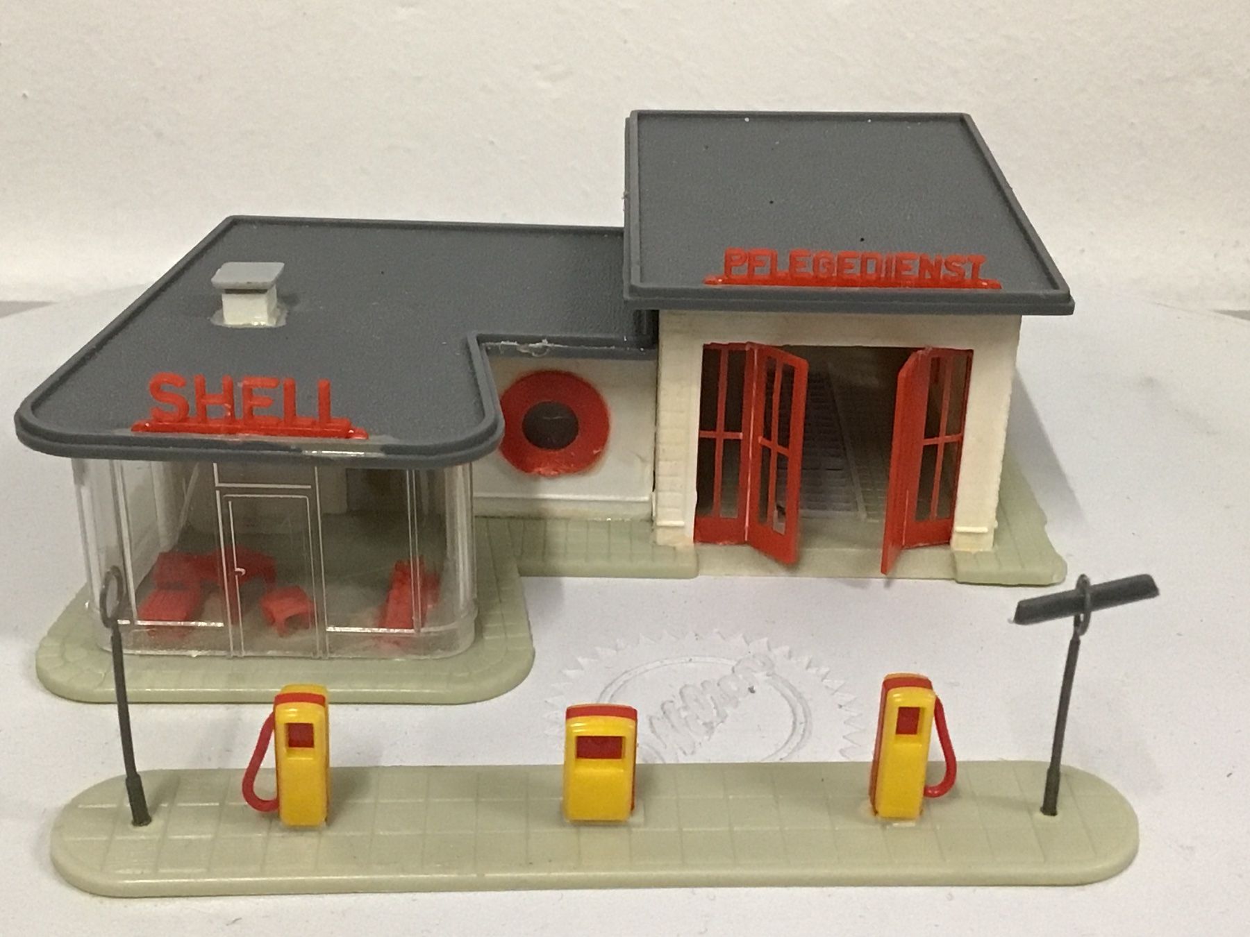 Modellini di ferrovie: Shell Tankstelle Modellbau Vintage H0 – Usato da Männedorf venduto da Modell-Spezialisten