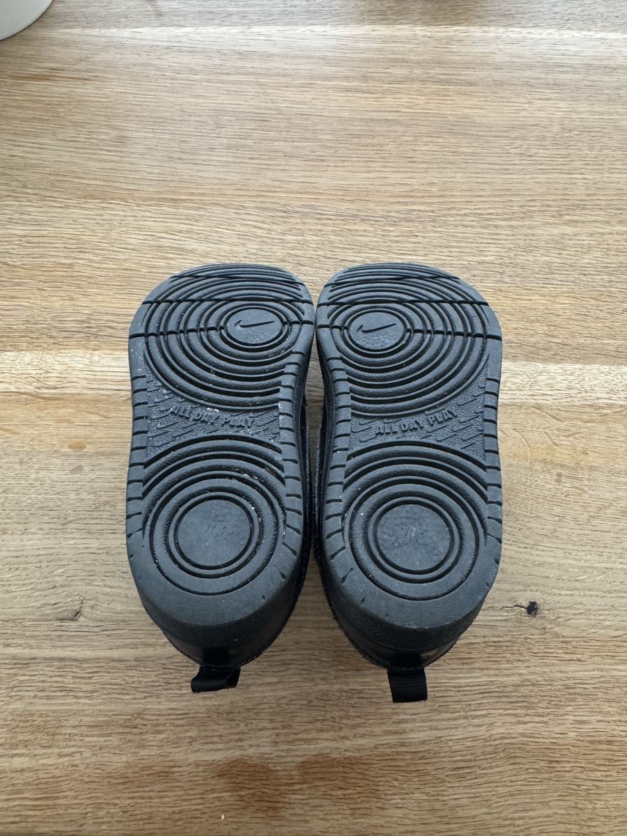 Scarpe per ragazzi: Nike Schuhe – Usato da Tagelswangen venduto da Isa036 1