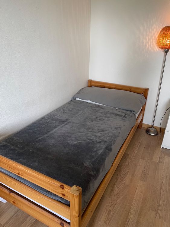 Wooden single bed with mattress in very good condition Kaufen auf Ricardo