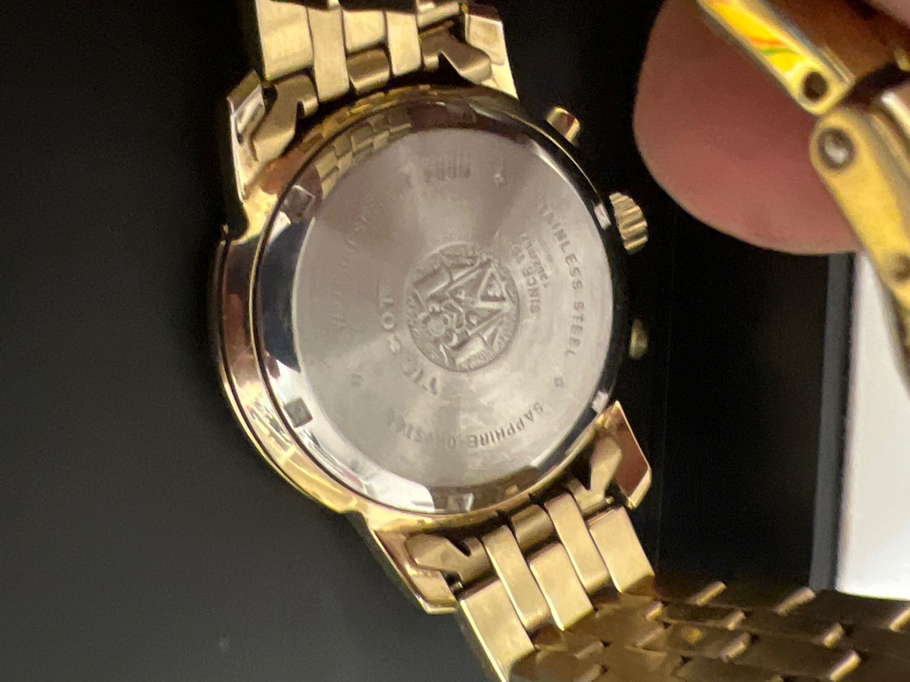 Tissot Uhren: Tissot Chronograph 40 mm Quarz – Gebraucht aus Pfeffingen von  5