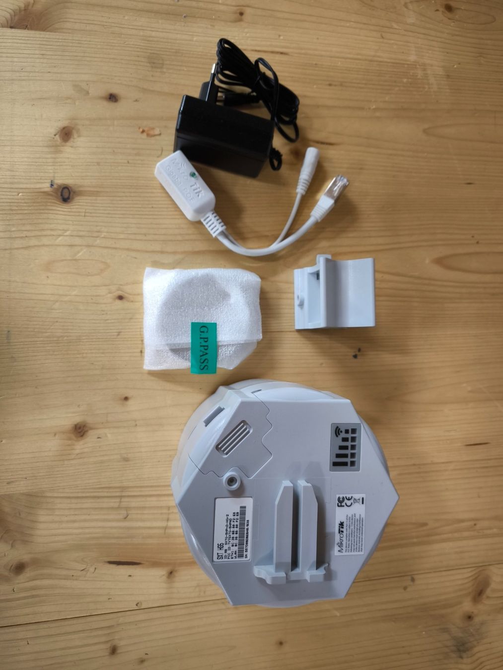 Mikrotik Modem & Router: 1 router MikroTik SXT – Nuovo e nell'imballaggio originale da Bulle venduto da Colo 1