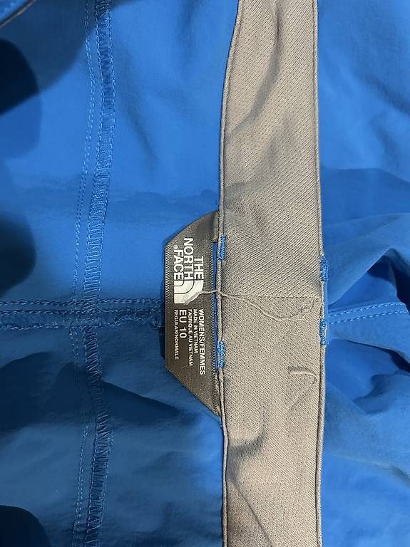 Pantalons: The North Face Shorts Gr. 40 – D'occasion à Willisau par Geissbock11 4