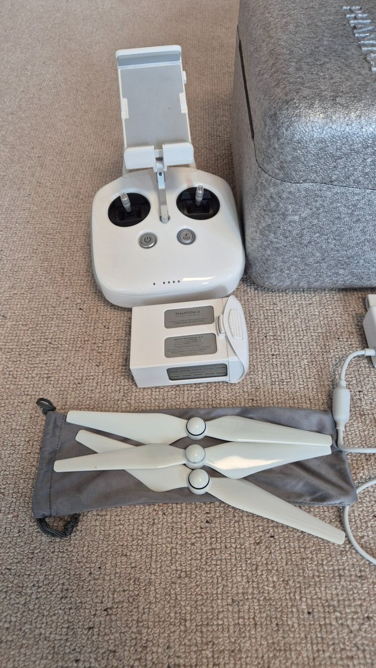 DJI RC Kits de montage: DJI Phantom 4 – D'occasion à Schneisingen par Canada104 2