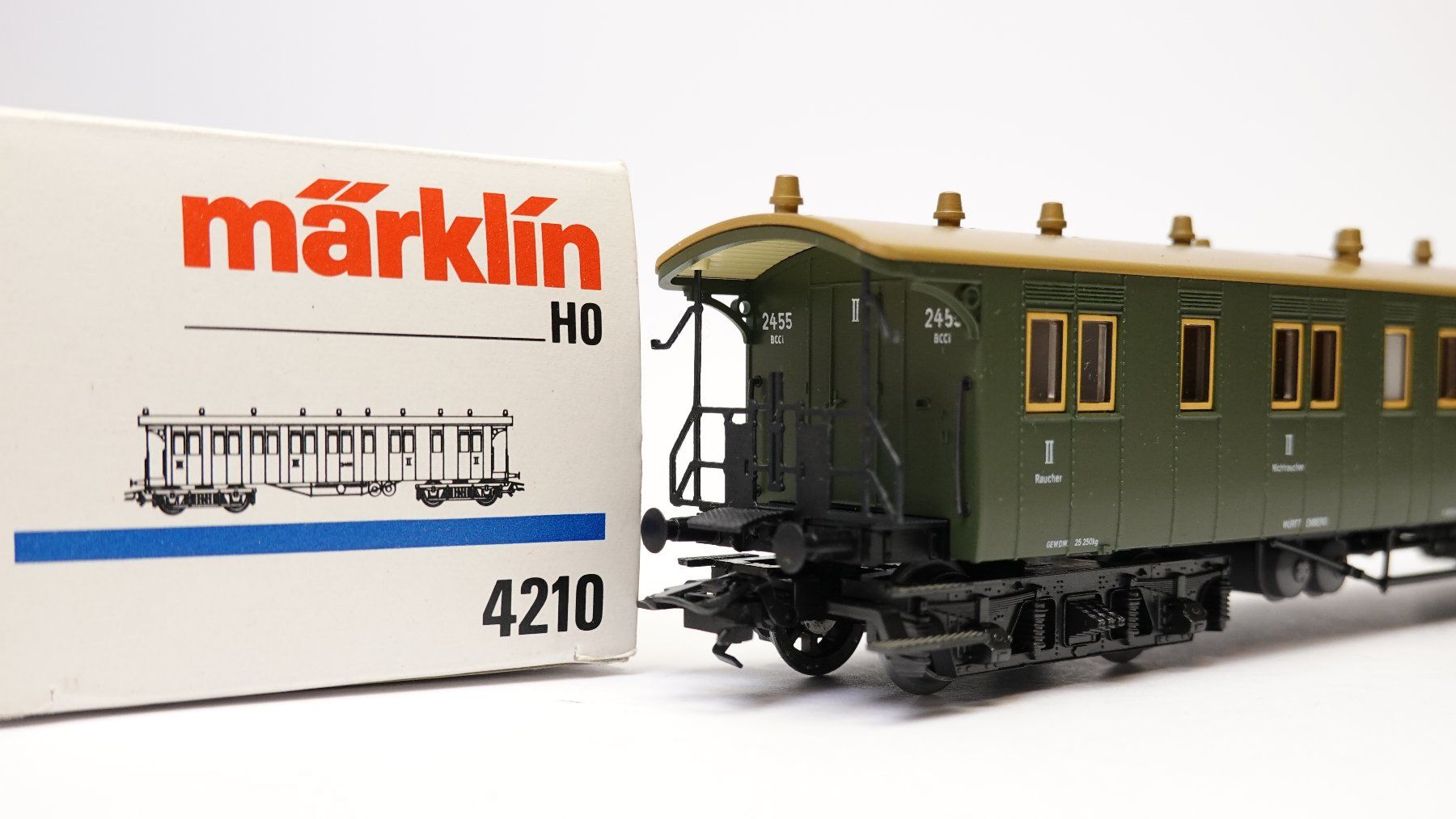 Märklin Modellini di ferrovie: e4 Märklin 4210 Schnellzugwagen 2./3.Klasse grün – Usato da Thun venduto da evinka_gmbh