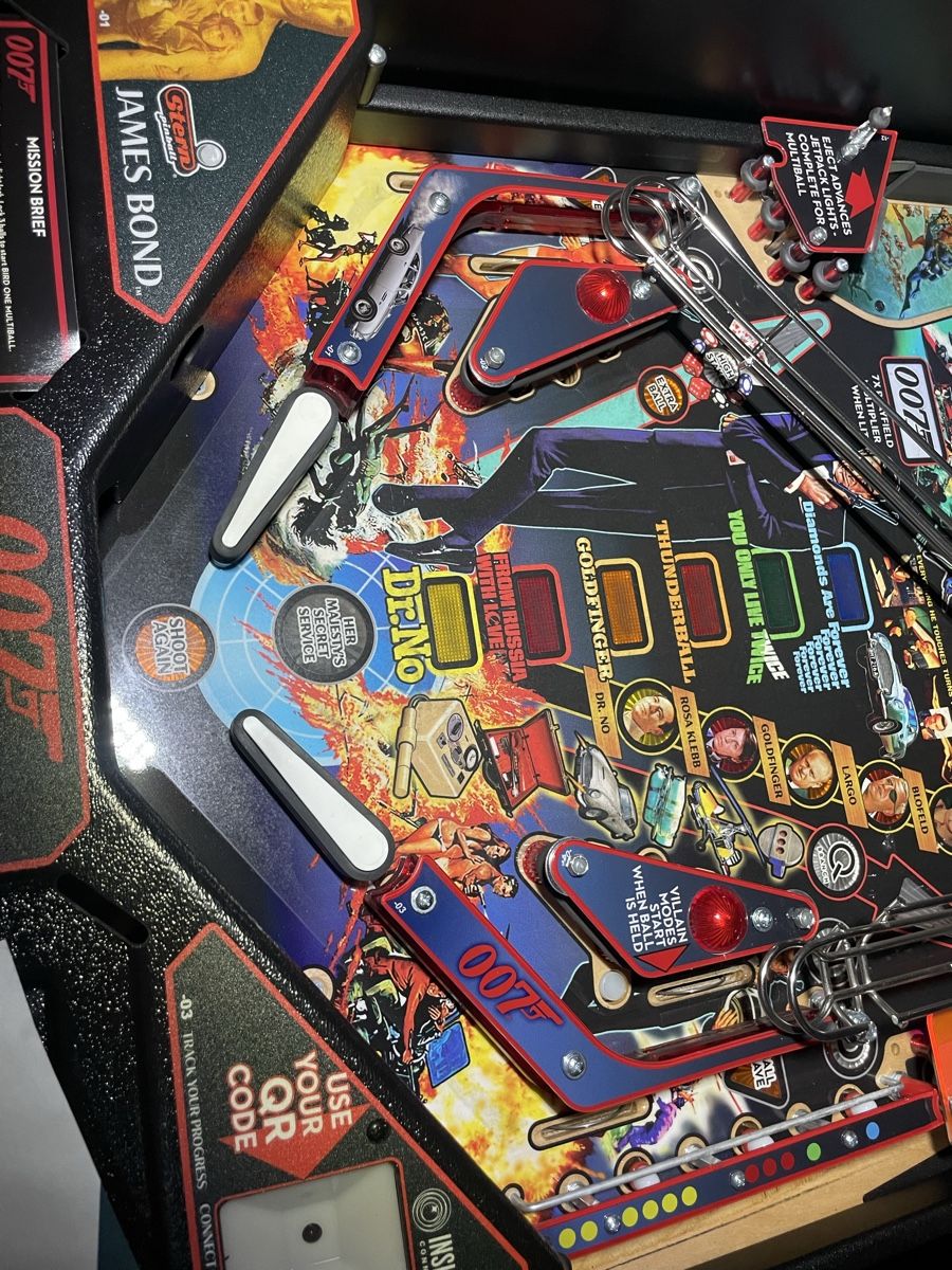 Stern Pinball Flipperkästen: Stern flipper James Bond pro  – Gebraucht aus Les Brenets von serialdrink 9