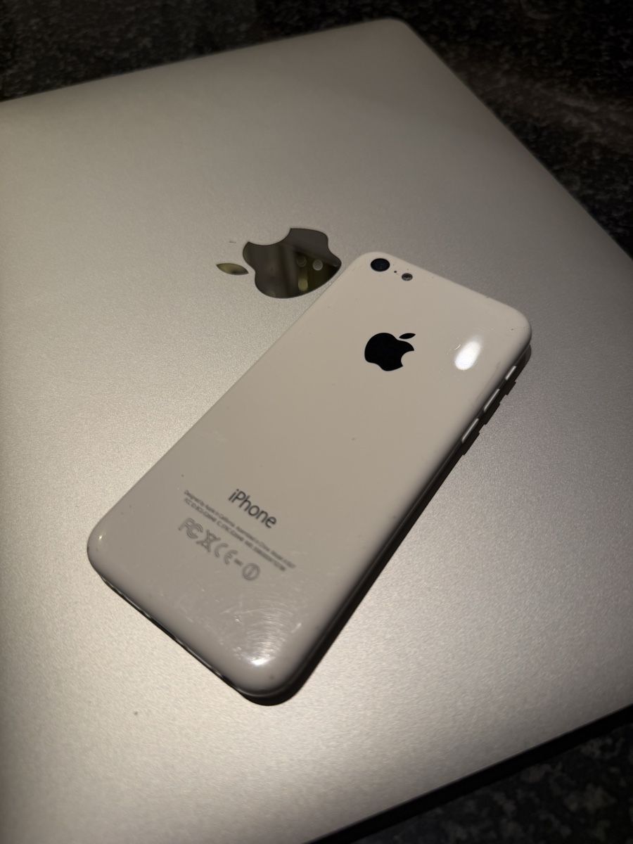 Apple Telefoni cellulari / Smartphones: iPhone SE Custom – Usato da Lausanne venduto da Planet_Faisceaux 1