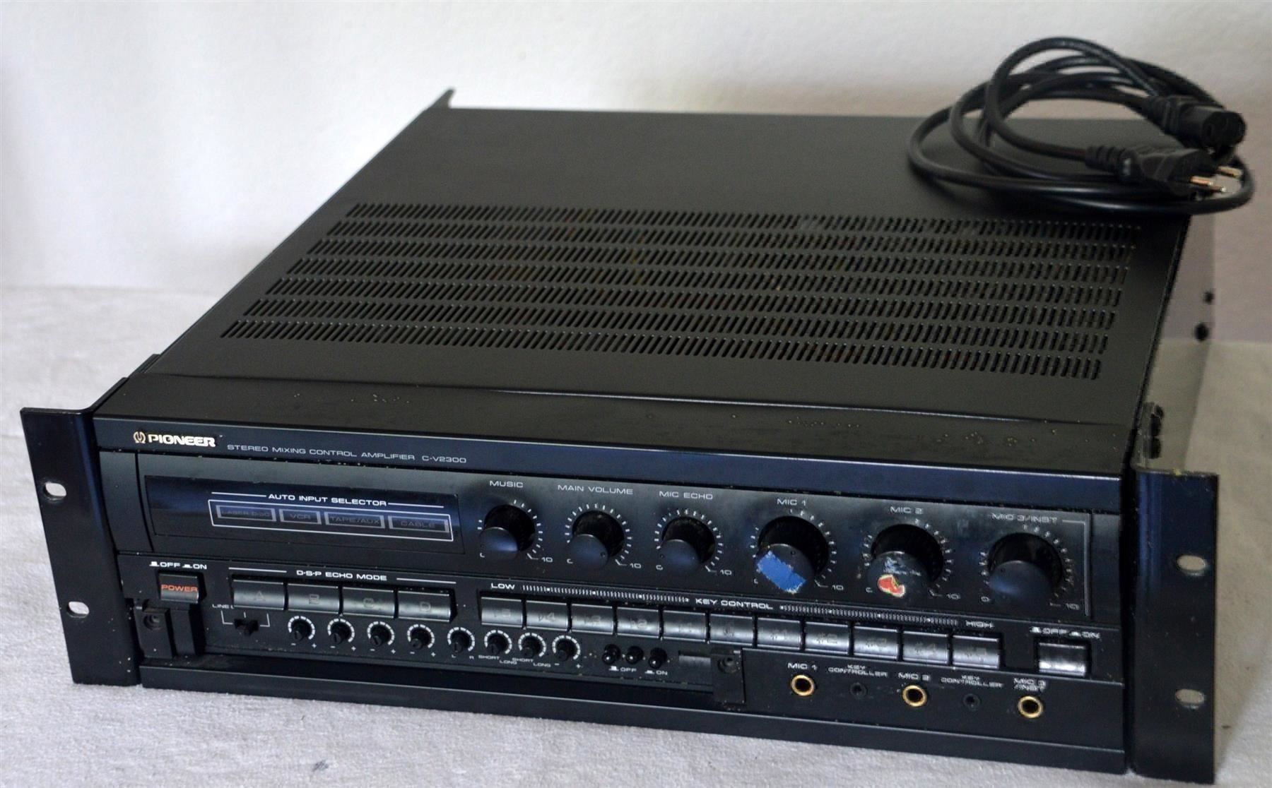 Pioneer Console di mixaggio: Pioneer C-V2300 Stereo Mixing Control – Usato da Collonges venduto da arashee 1