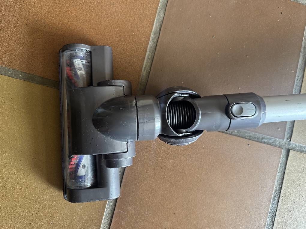 Dyson Aspirapolveri & Accessori: Dyson DC45 Akku-Staubsauger Set – Usato da Truttikon venduto da menefique 3