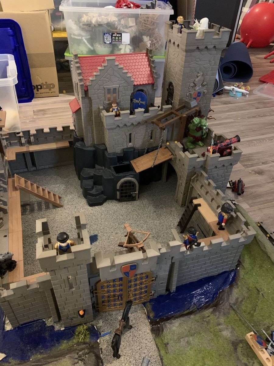 Playmobil Jouets: Playmobile Ritterburg – D'occasion à Wattenwil par Bounce74 8
