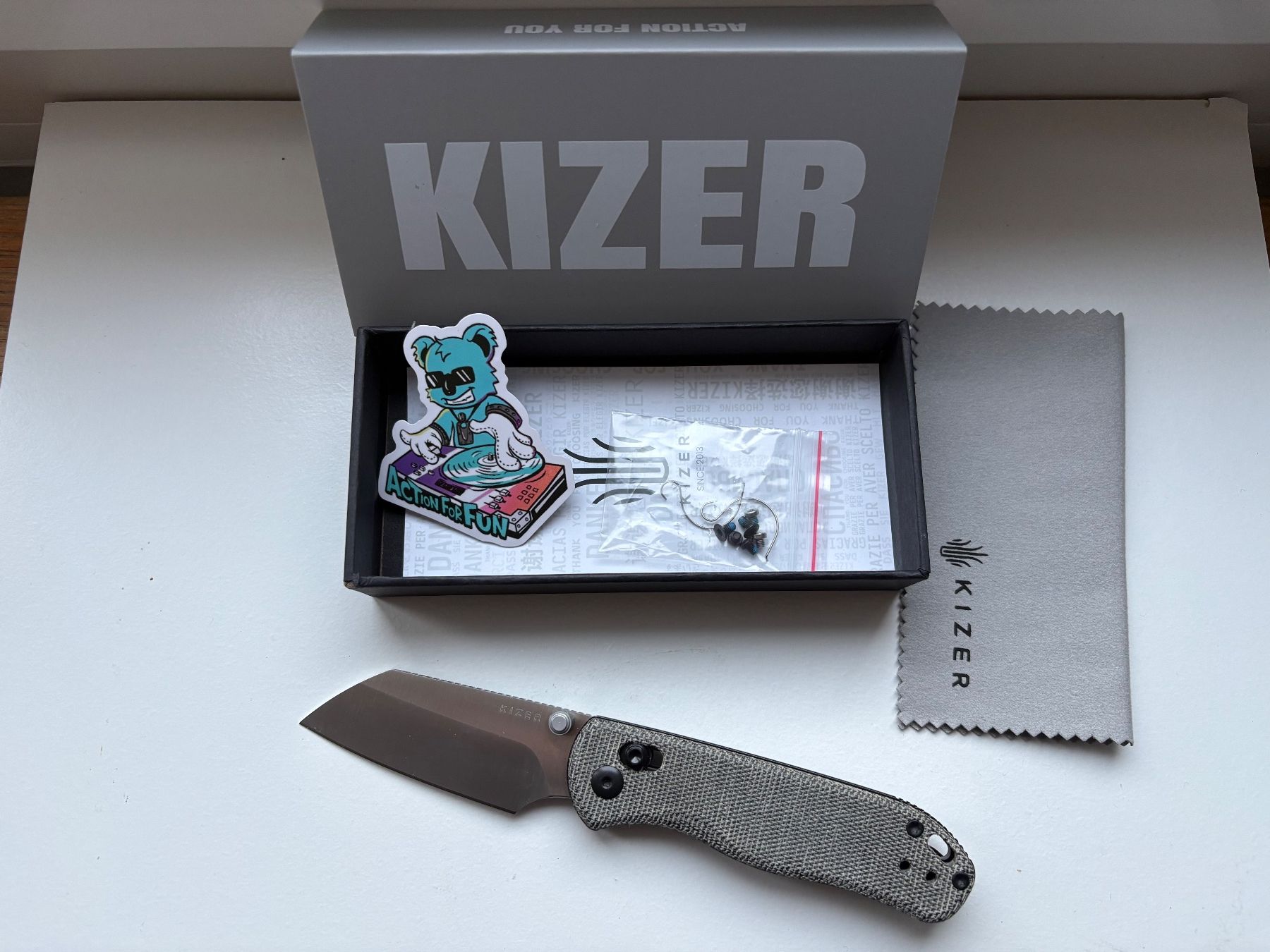 Couteaux de poche: Kizer Drop Bear 2 Black Micarta Sheepsfoot EDC – Neuf (Voir description) à Kreuzlingen par ROMANR1