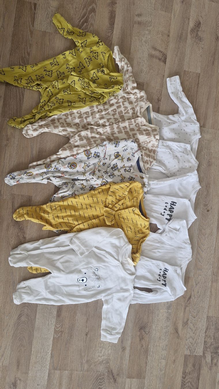 Pigiama & Simili: Strampler Pyjama Schlafanzug 50-56 – Usato da Bürglen TG venduto da ksz_kjs6