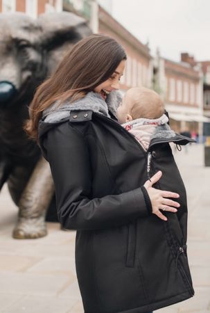 Wombat & Co. Babywearing Winter Jacket with Insert – Black/B