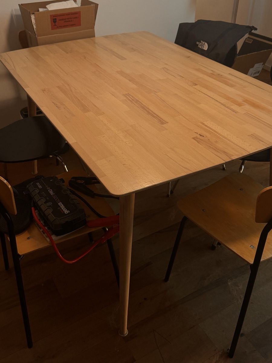 Tische: Table 140 90 – Gebraucht aus Zürich von pon_pv8m