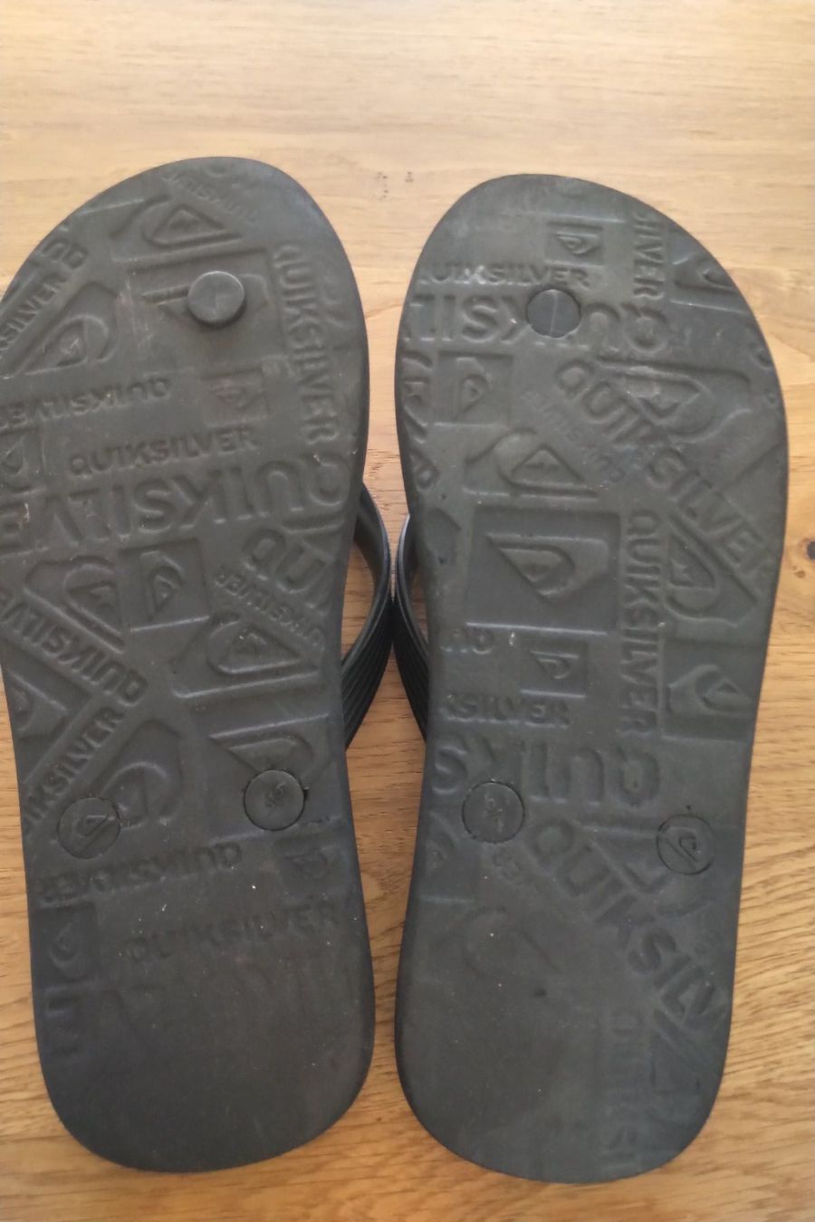 Pantalons: Badehosen Adidas + Flipflops Quicksilver – D'occasion à Meilen par FAVALLID 4