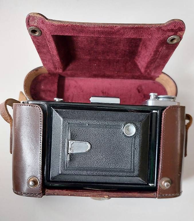 Zeiss Fotocamera: Antike Kamera Zeiss Ikon – Usato da Seuzach venduto da Heinz7947